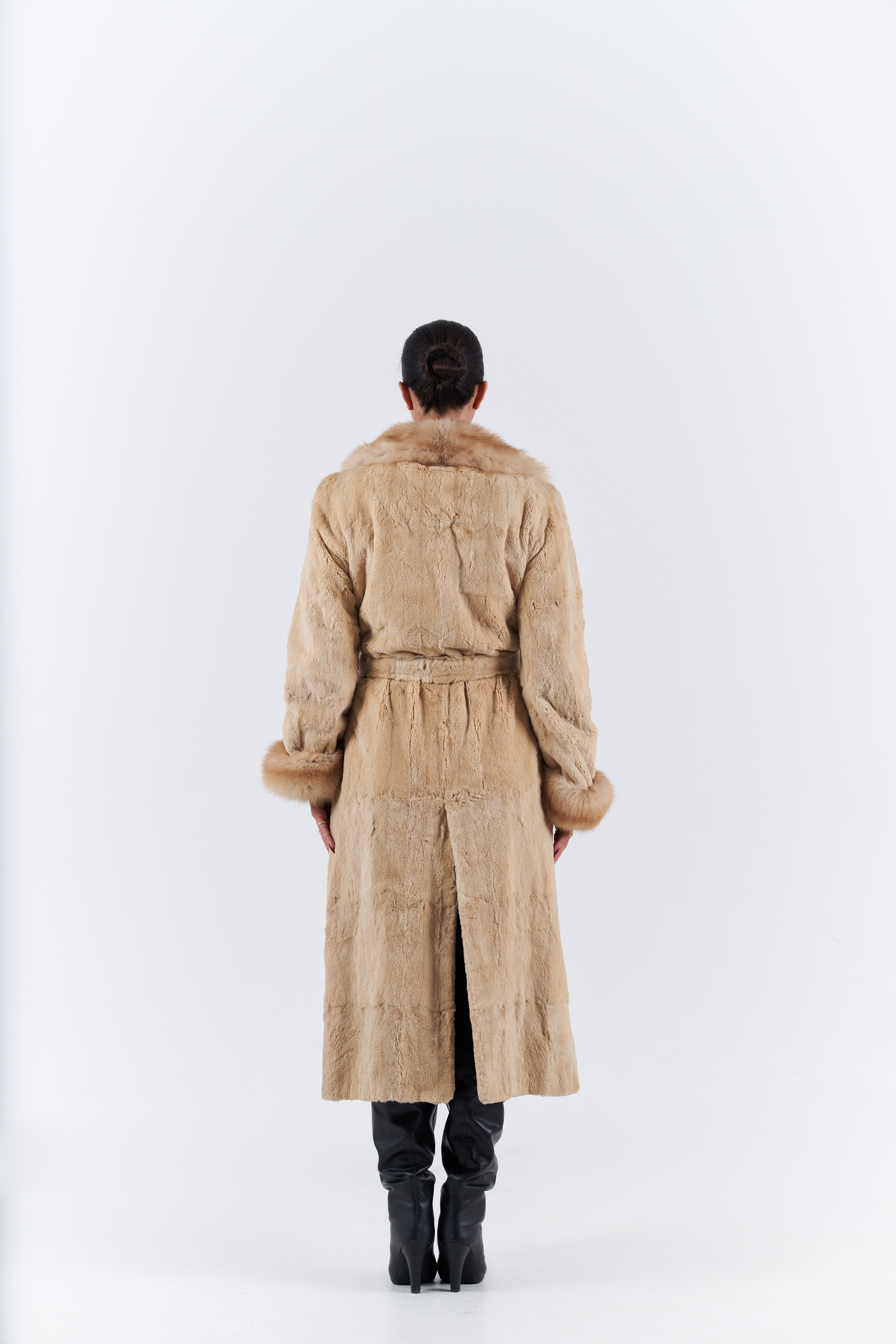 Shaved mink with sable collar