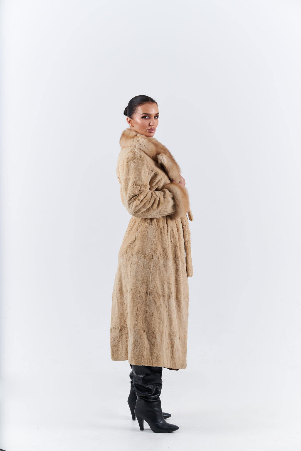 Shaved mink with sable collar