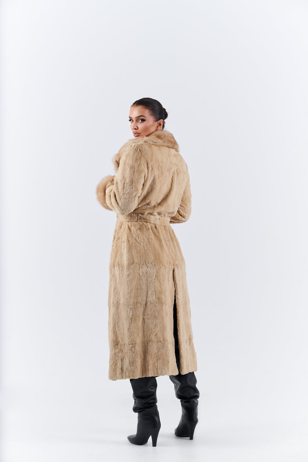 Shaved mink with sable collar