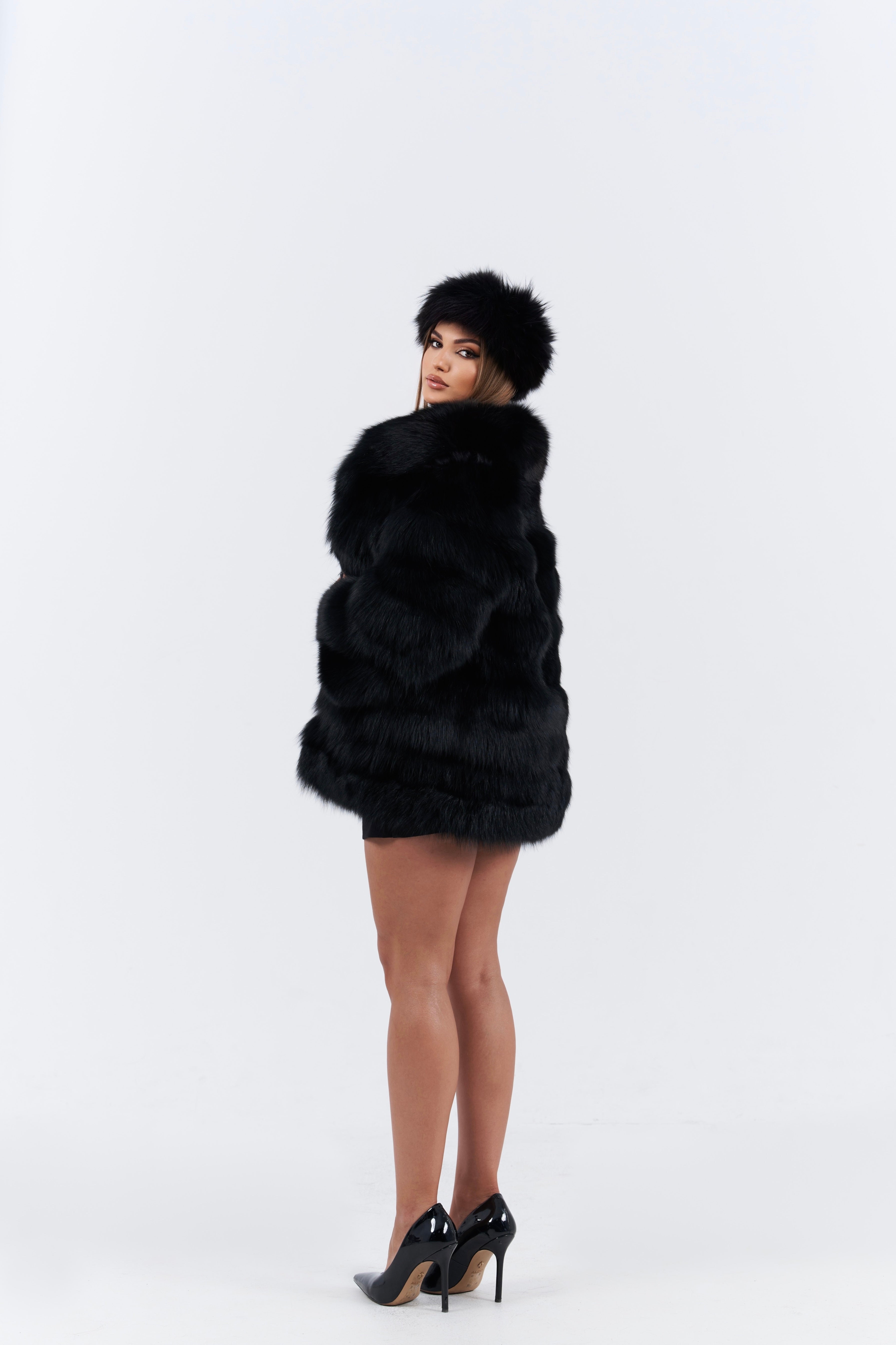 New fox fur coat